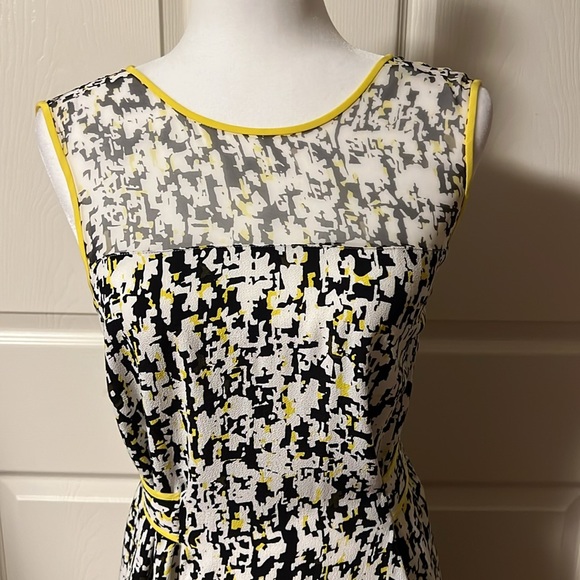 Gorgeous Kate Spade dress in black and white with yellow details - Picture 2 of 7